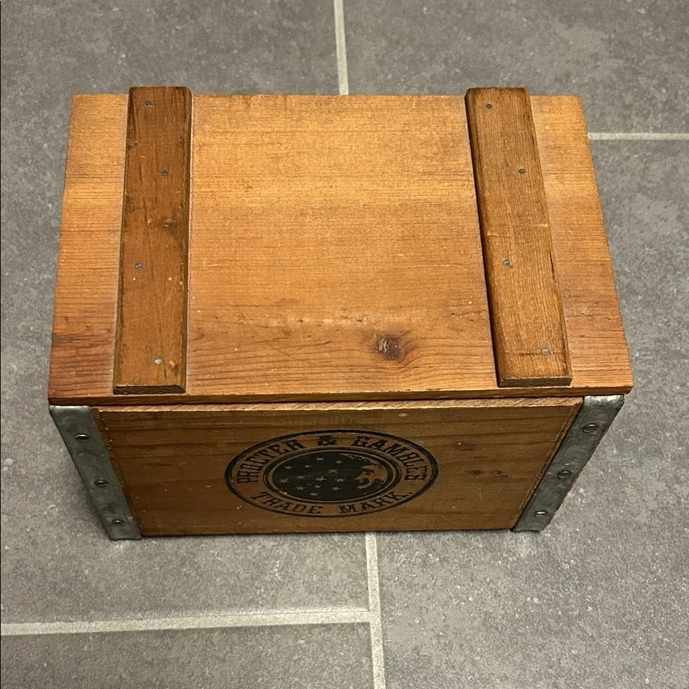 Antique Procter & Gamble P&G Moon Stars Wooden Advertising Crate Box